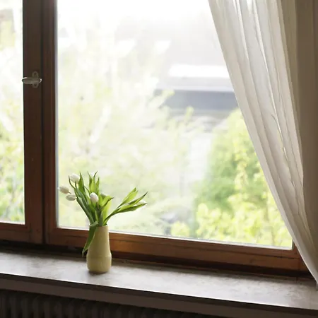 Quarto em Acomodações Particulares Ruhiges Gaestezimmer In Messenaehe *