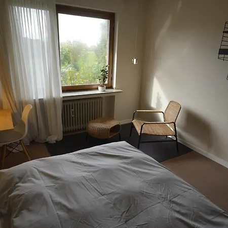 Ruhiges Gaestezimmer In Messenaehe Quarto em Acomodações Particulares